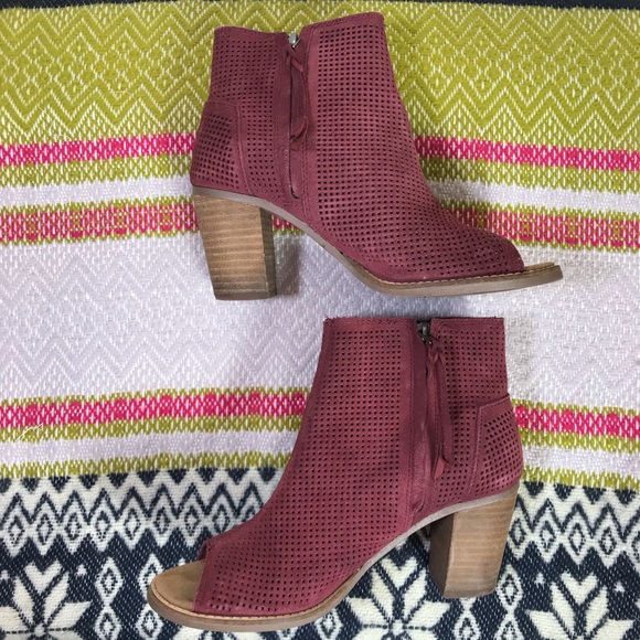 ☘️❄️TOMS Majorca perforated Ankle boots❄️☘️ - Picture 12 of 14